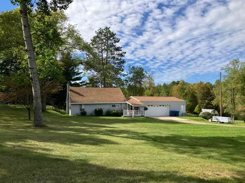 5665 N Athey Avenue, Harrison MI 48625 photo 3