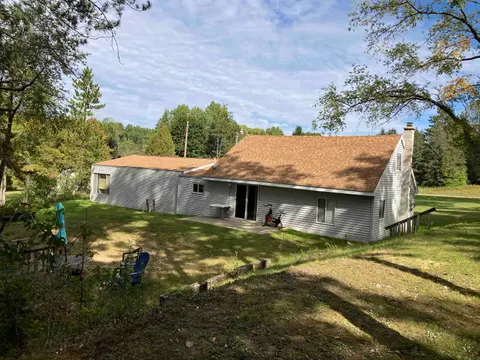 5665 N Athey Avenue, Harrison MI 48625 photo 4