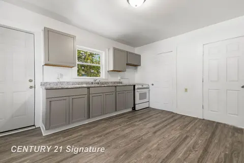 928 N Webster Street, Saginaw MI 48602 photo 5