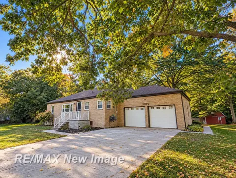 3890 Grotto Road, Bridgeport MI 48722 home for sale