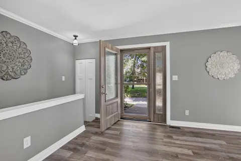 2358 Bay Woods Court, Bay City MI 48706 photo 2