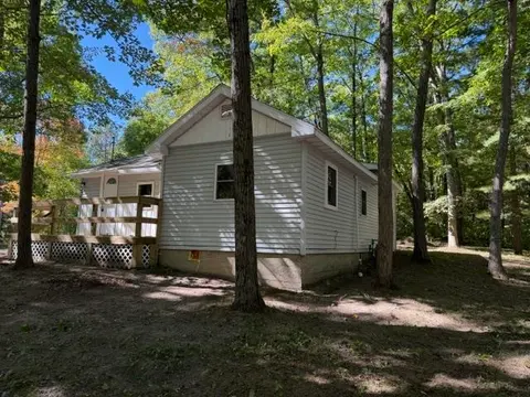302 Wilson Avenue, Harrison MI 48625 photo 4