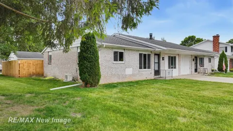 5019 Glenfield Drive, Saginaw MI 48638 photo 3