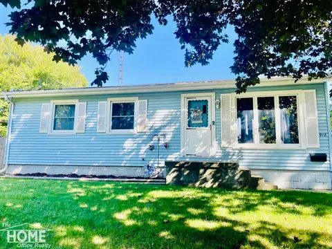 918 Dingwall Drive, Owosso MI 48867 photo 2