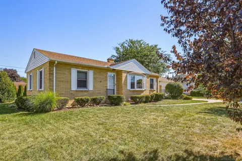 604 Handy Drive, Bay City MI 48706 photo 3