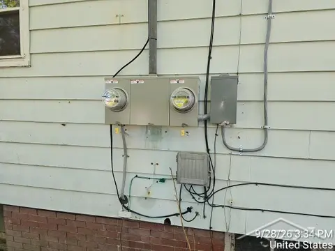 523 Eleanor Street, Saginaw MI 48602 photo 5