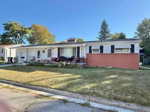 2 Brady Court, Bay City MI 48708 home for sale