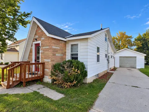 141 E Grout Street, Gladwin MI 48624 home for sale