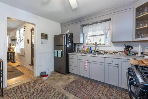 411 S Jackson Street, Bay City MI 48708 photo 4