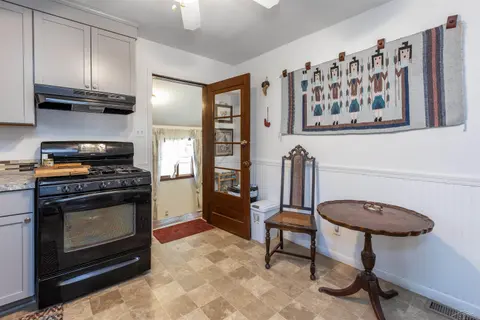 411 S Jackson Street, Bay City MI 48708 photo 5