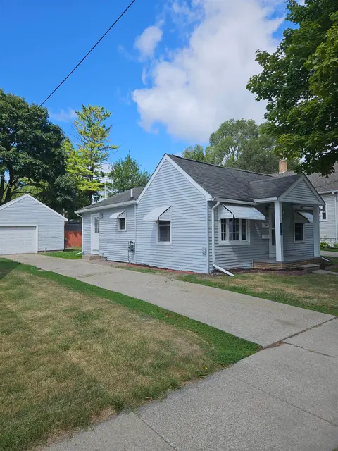 820 Michigan Avenue, Bay City MI 48708 photo 3