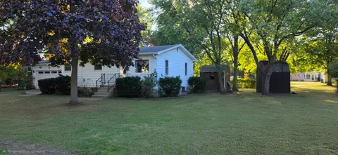 5088 Oakhurst Court, Bay City MI 48706 photo 2