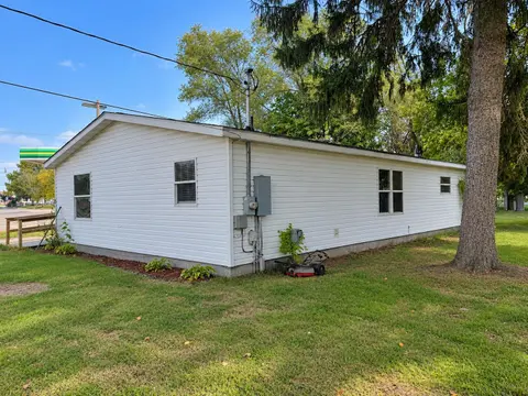 740 N Silverleaf Street, Gladwin MI 48624 photo 4
