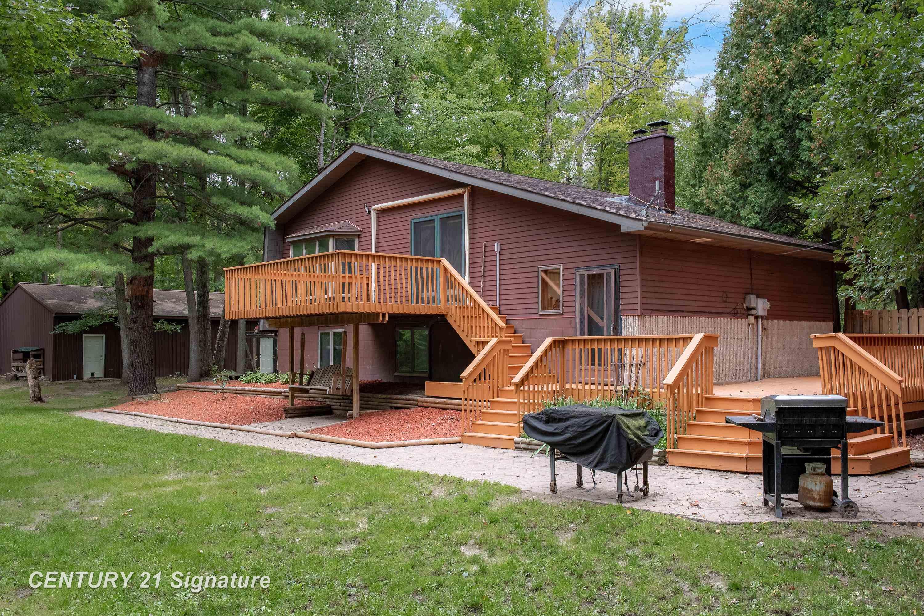 119 W Love Road, Sanford MI 48657 photo 1
