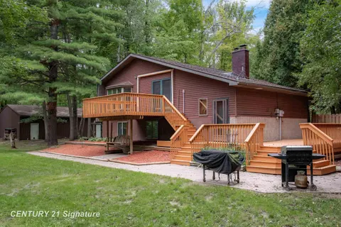 119 W Love Road, Sanford MI 48657 home for sale