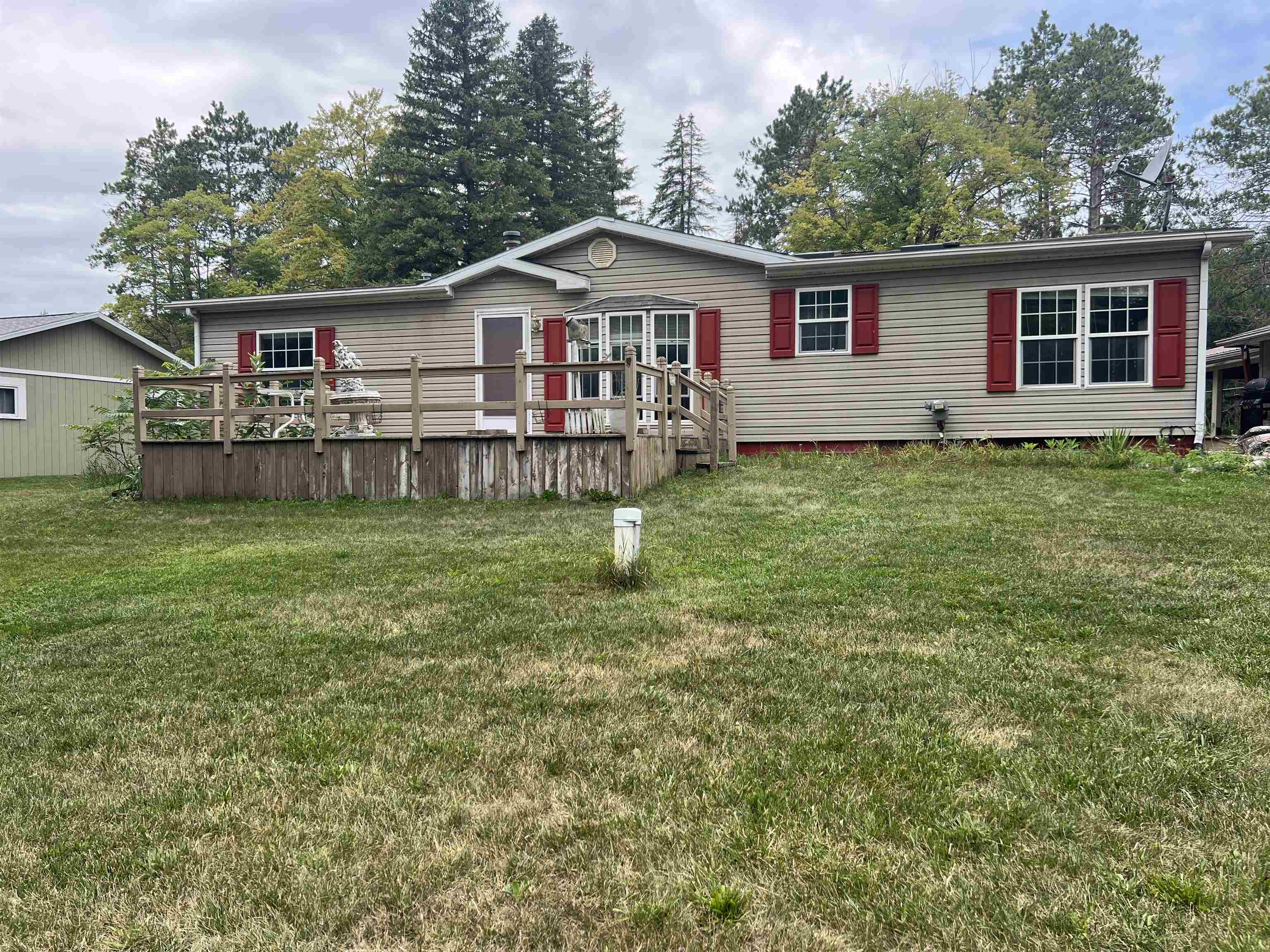 5141 S Pine Street, Beaverton MI 48612 photo 1