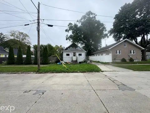 2006 Mershon Street, Saginaw MI 48602 home for sale