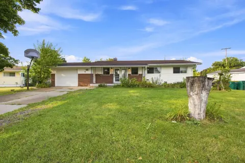 3281 Broadmore Drive, Bay City MI 48706 photo 2