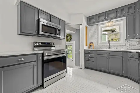 1020 E Park Drive, Midland MI 48640 photo 2