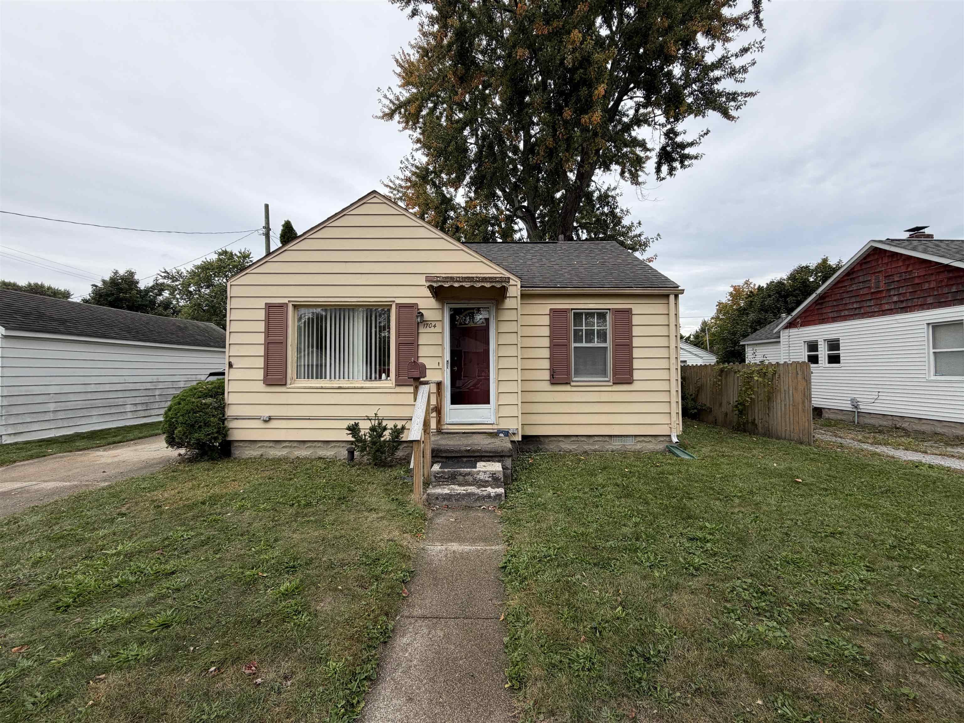 1704 Pulaski Street, Bay City MI 48708 photo 1