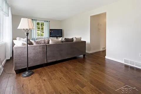538 Venice Court, Bay City MI 48708 photo 5