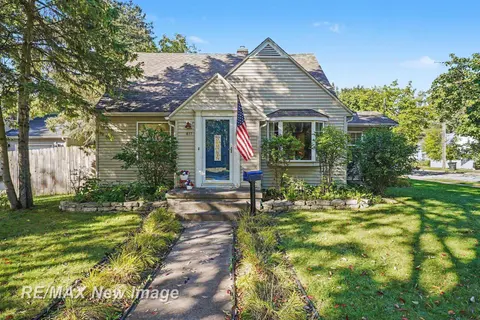 617 E Ashman Street, Midland MI 48642 photo 2
