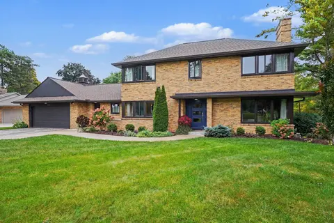 1225 W Saint Andrews Road, Midland MI 48640-6320 photo 2