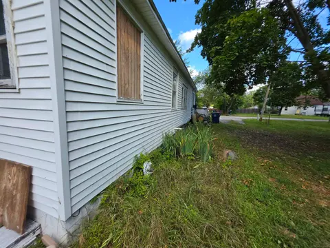 4237 Wood Street, Saginaw MI 48638 photo 3
