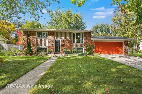 413 Hollybrook Drive, Midland MI 48642 home for sale