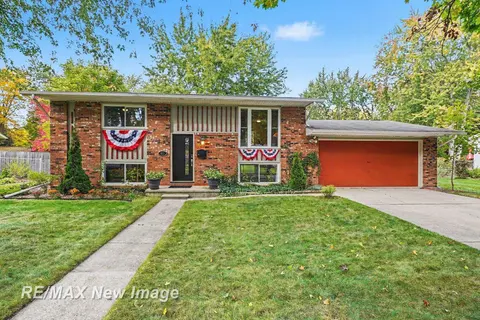 413 Hollybrook Drive, Midland MI 48642 photo 4