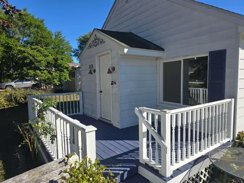 1106 N Dean Street, Bay City MI 48706 photo 2