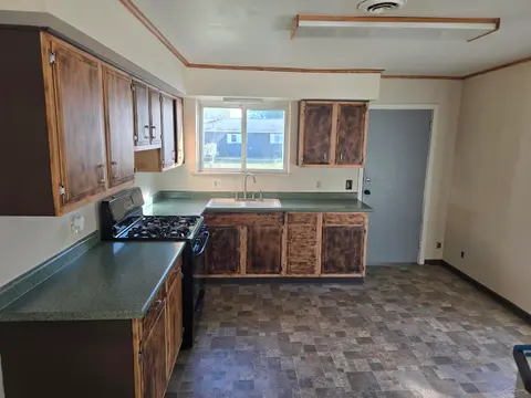 1106 N Dean Street, Bay City MI 48706 photo 4