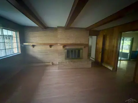5930 Birchcrest Drive, Saginaw MI 48638 photo 2