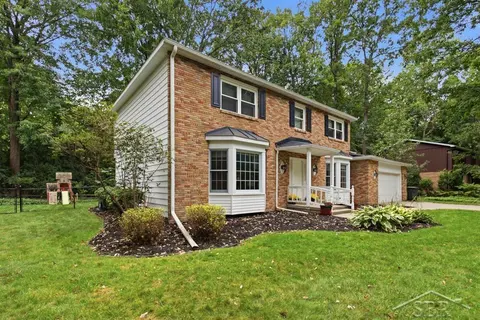 605 Harper Lane, Midland MI 48640 photo 4