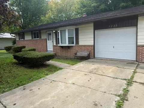 1220 Pacelli Street, Saginaw MI 48638 home for sale