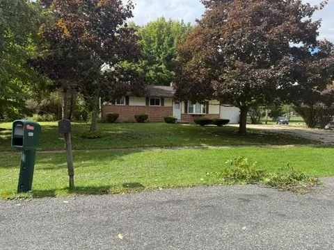 1220 Pacelli Street, Saginaw MI 48638 photo 2