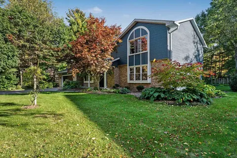 2503 Brookwood Drive, Midland MI 48640-2430 photo 3