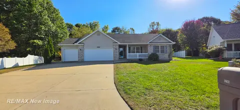1290 Woodfield Trail, Hemlock MI 48626 photo 3