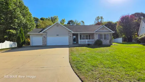 1290 Woodfield Trail, Hemlock MI 48626 photo 4