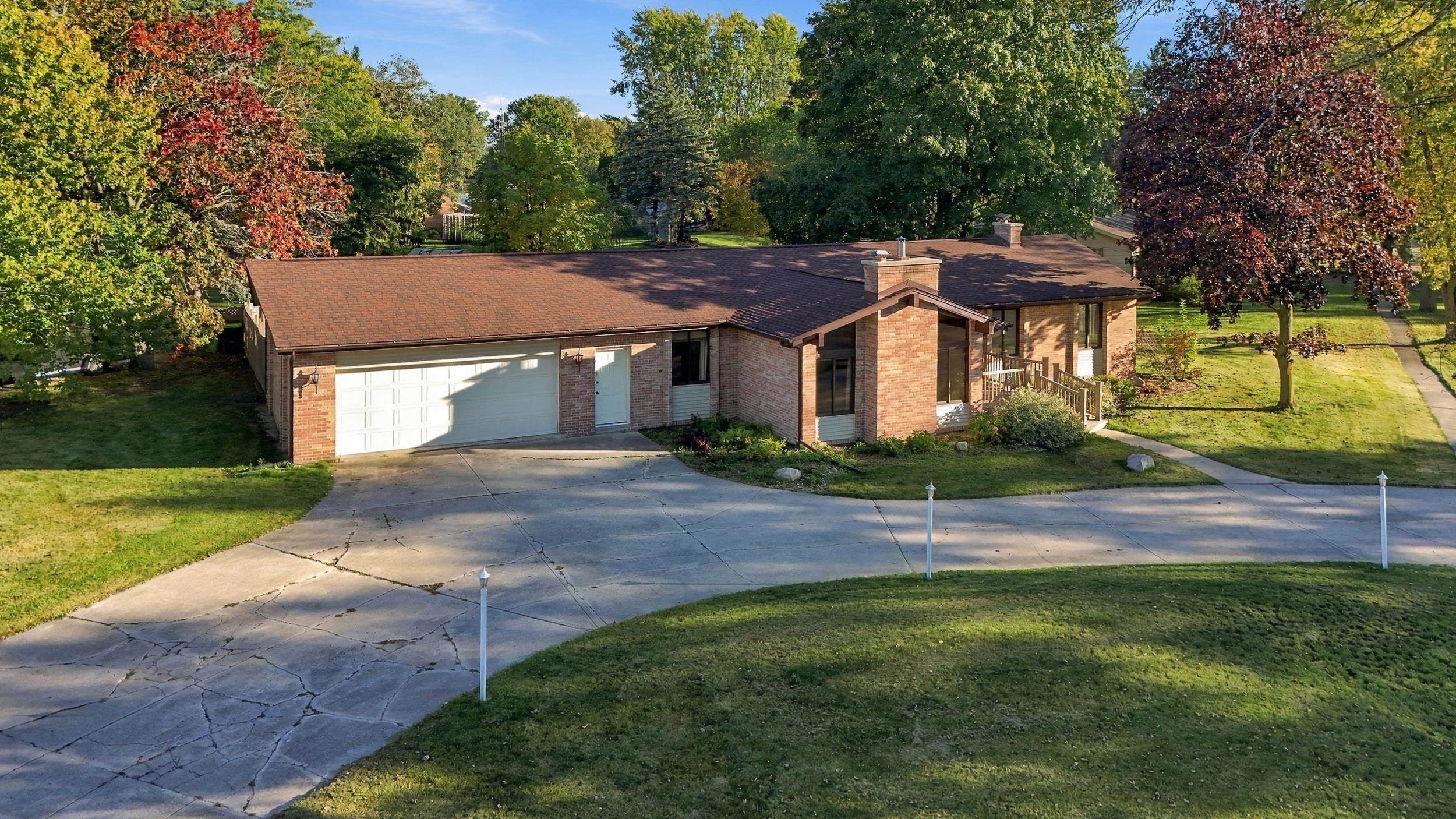 401 Southlawn Drive, Auburn MI 48611 photo 1