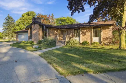 401 Southlawn Drive, Auburn MI 48611 photo 2