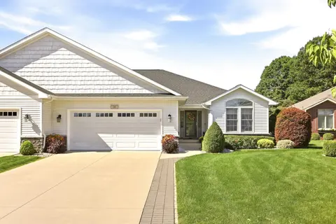 20 Hanover Drive, Frankenmuth MI 48734 photo 2