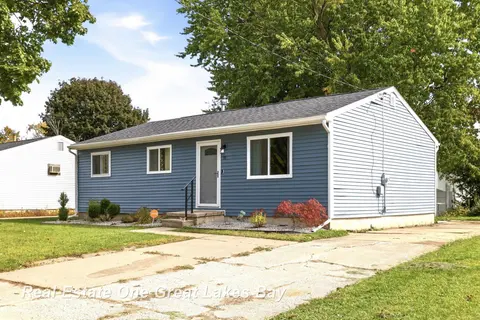 11 Woodward Drive, Saginaw MI 48601 photo 2