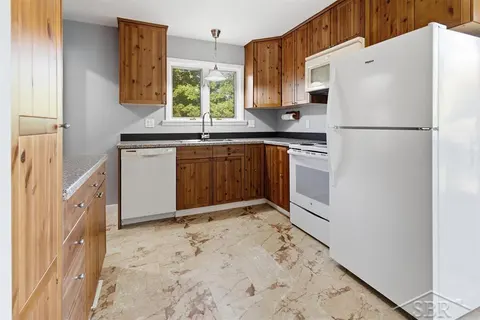 709 Coolidge Drive, Midland MI 48642 photo 2
