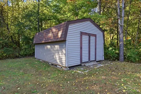 3697 N Sturgeon Road, Midland MI 48642 photo 4
