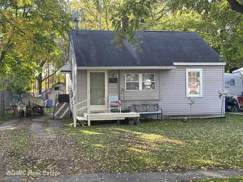 3944 Olive Road, Saginaw MI 48601 home for sale