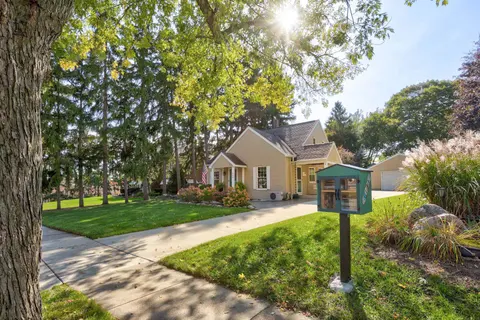 566 Cass Street, Frankenmuth MI 48734 photo 2