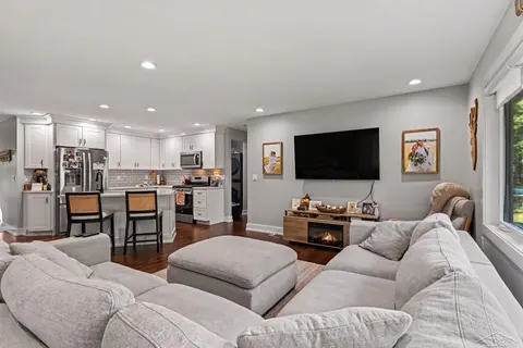 651 S Patterson Road, Midland MI 48640 photo 4