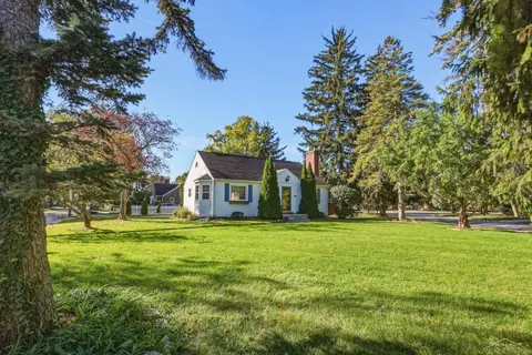 22 Berger Road, Saginaw MI 48602-5266 photo 2