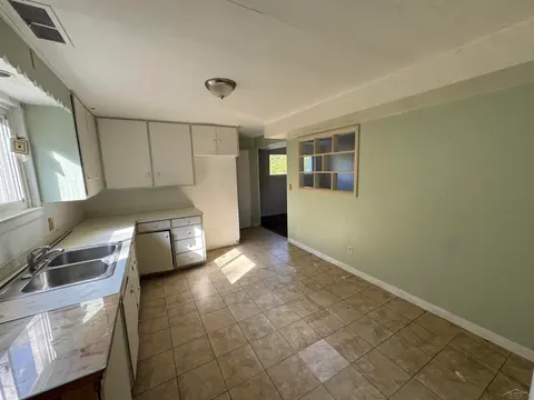 3088 Schaeffer Street, Saginaw MI 48604 photo 3